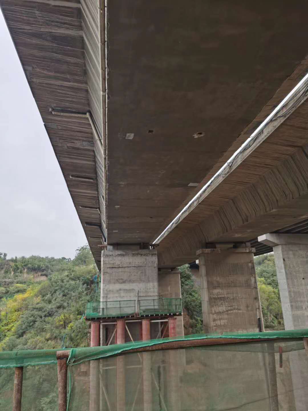 嘉定桥梁加固前制定可行设计方案图并用对施工方法